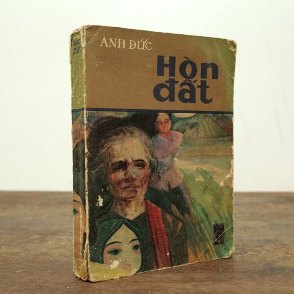 HÒN ĐẤT