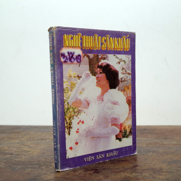 NGHỆ THUẬT SÂN KHẤU