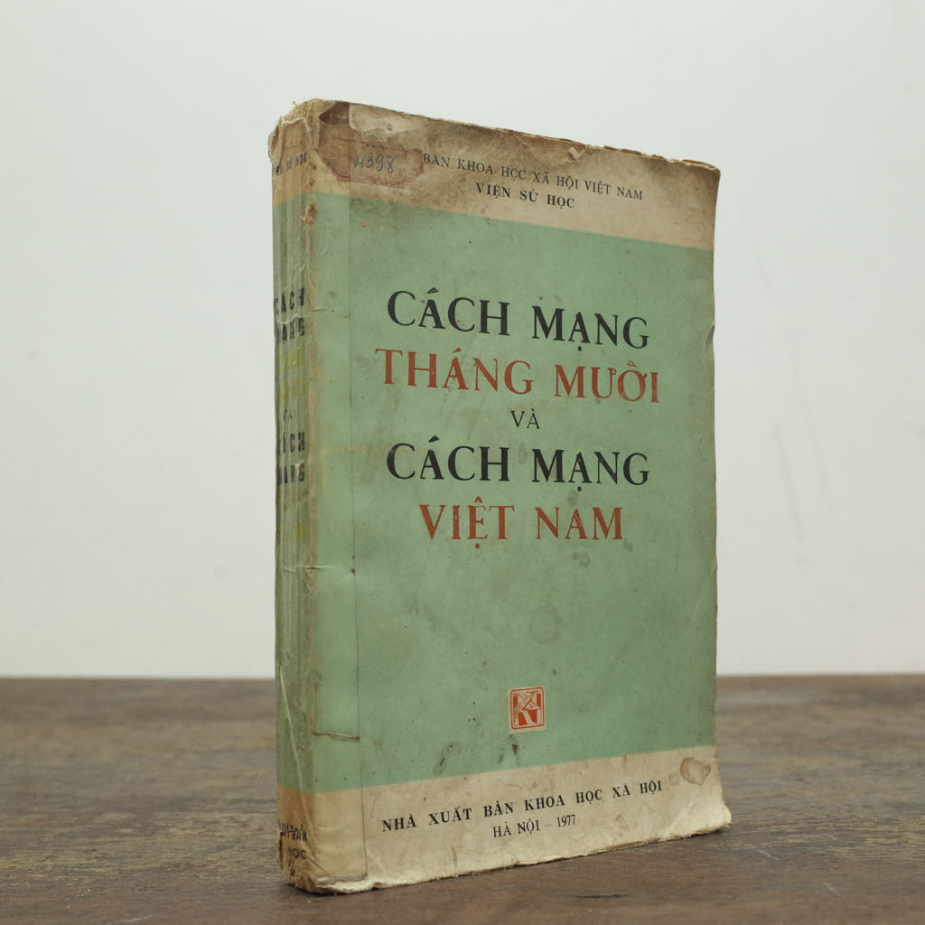 CÁCH MẠNG THÁNG MƯỜI VÀ CÁCH MẠNG VIỆT NAM